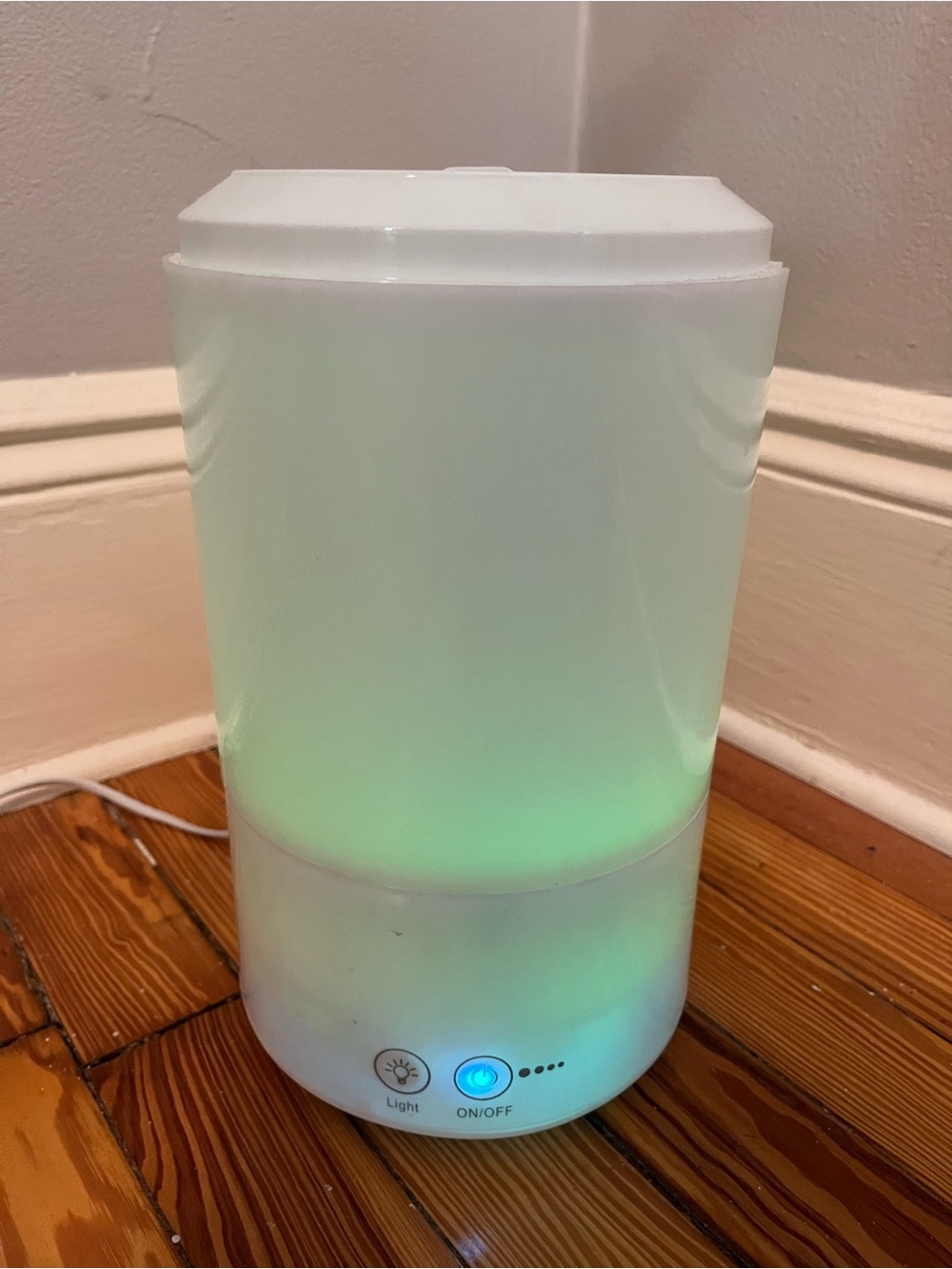 White Diffuser with LED changing Light - Picture 6 of 7
